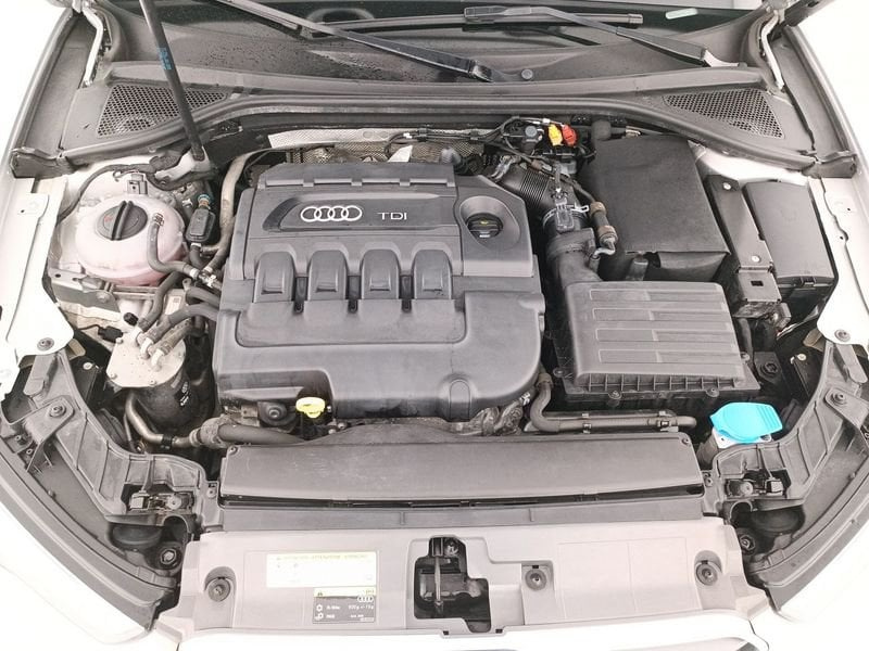 13 - Audi A3  A3 SPB 1.6 TDI clean diesel Young