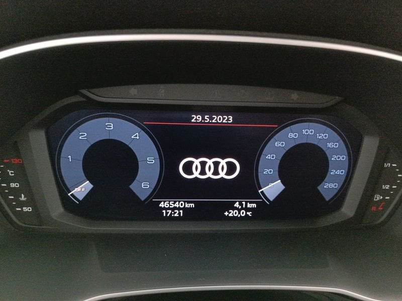 15 - Audi Q3  35 TDI S tronic